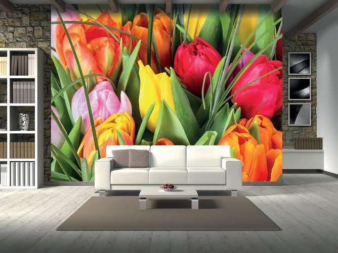 Wizualizacja fototapety w salonie - kolorowe tulipany 